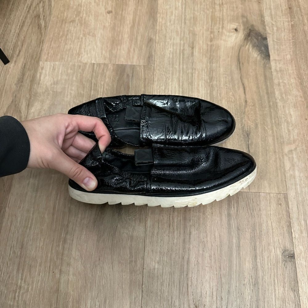 Mercedes Castillo Black Patent Leather Clelialug Loafers Sz 5.5